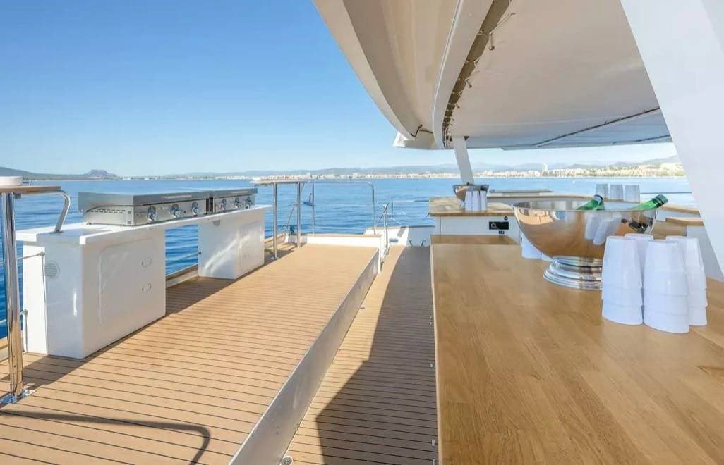 Catabeach - Maxi Catamaran Ajaccio 4