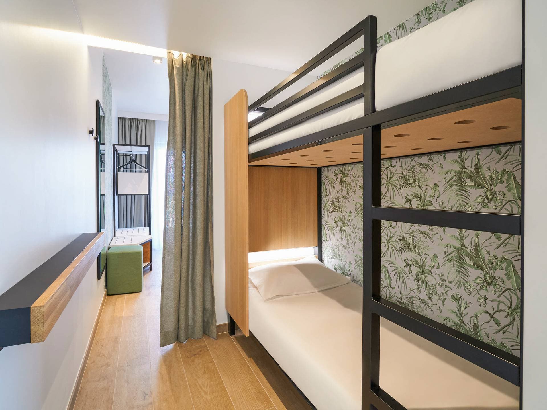 Mercure Avignon TGV & Spa 11