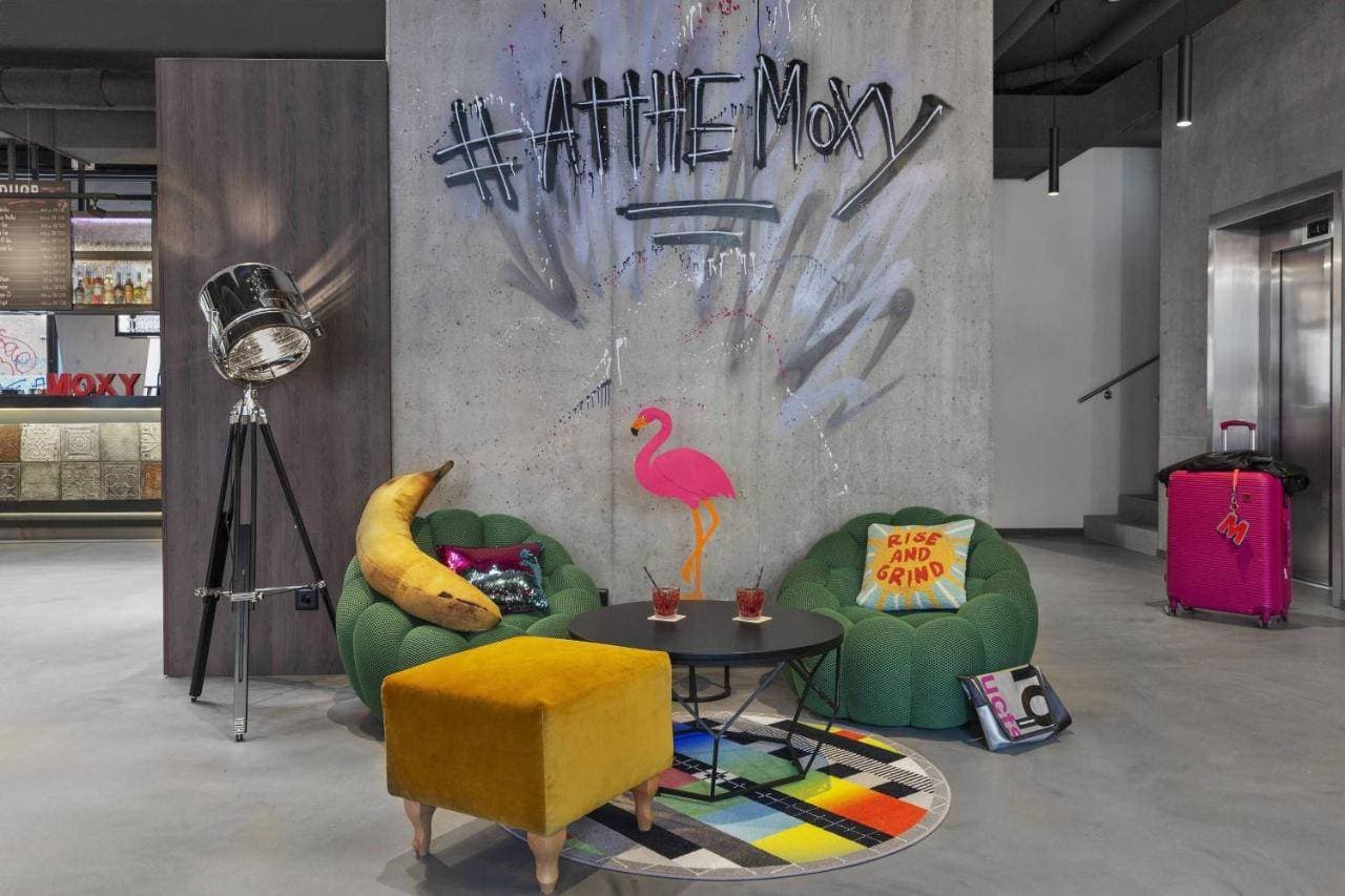 Moxy Lausanne City 9
