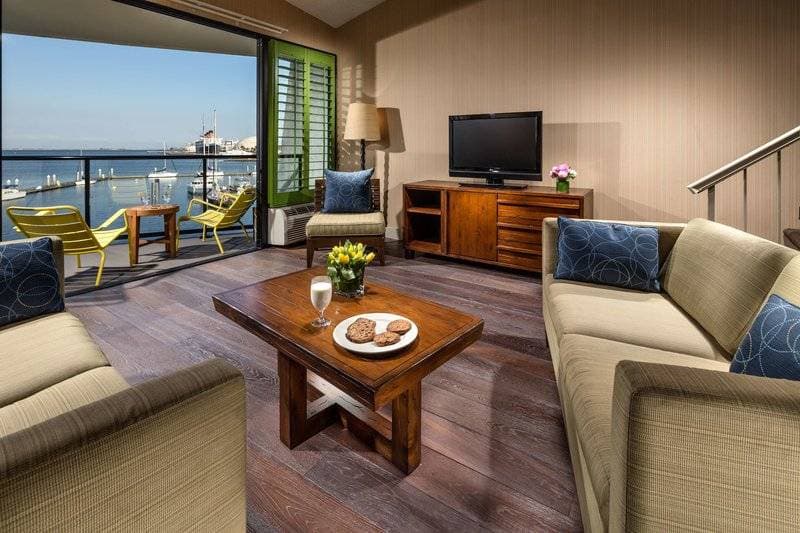 Hotel Maya - a DoubleTree by Hilton 24