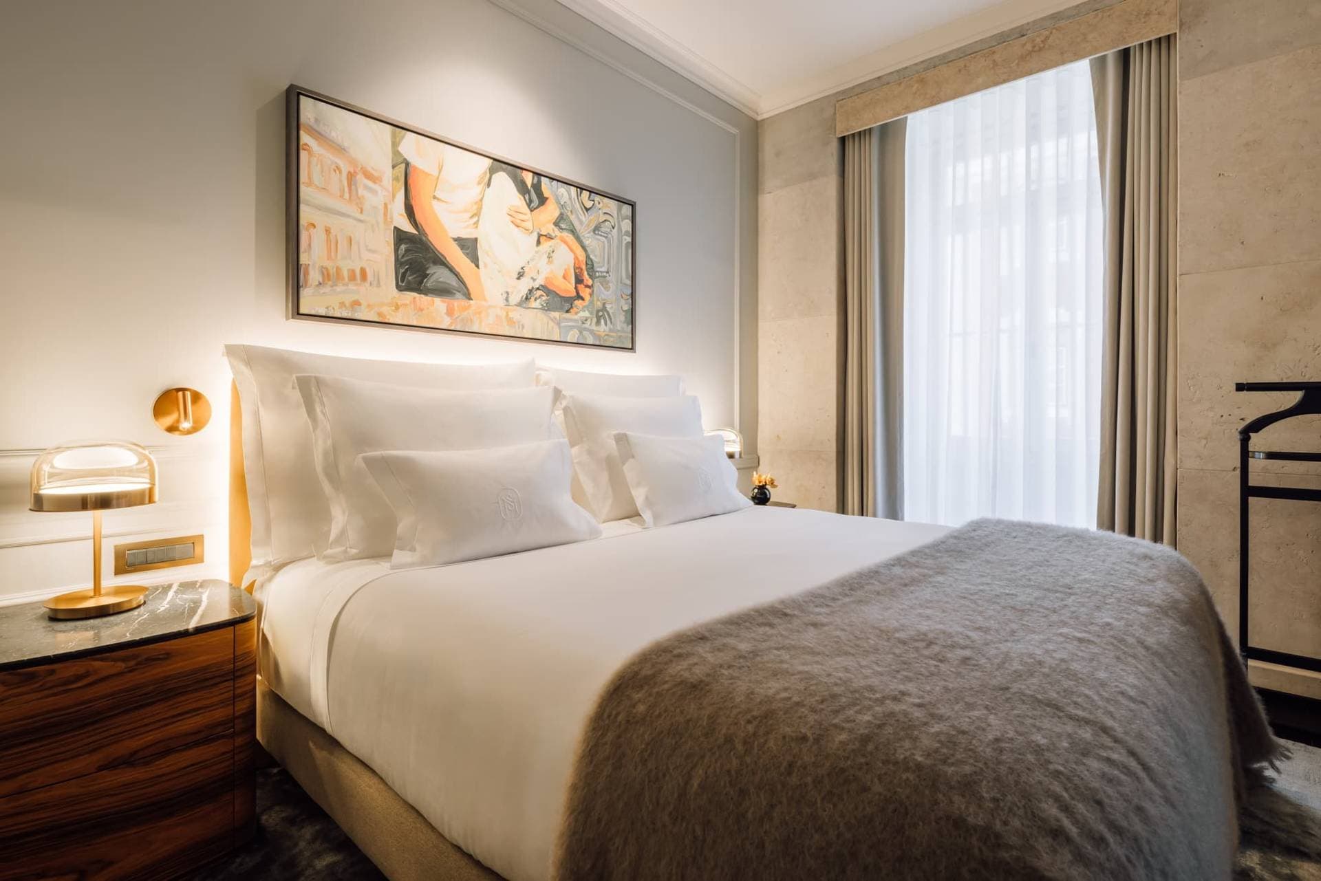 MYTHIC SANA Downtown Suites 6