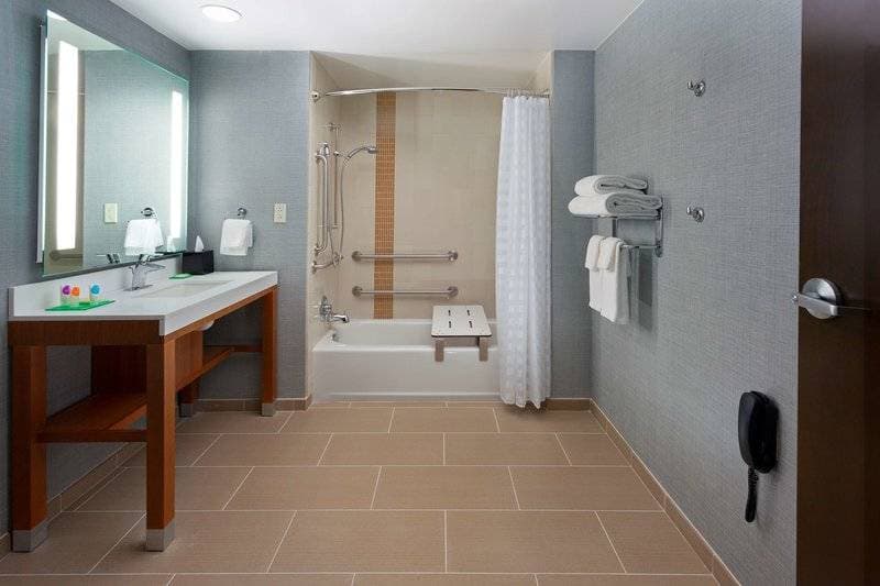 Hyatt Place Austin Downtown 18