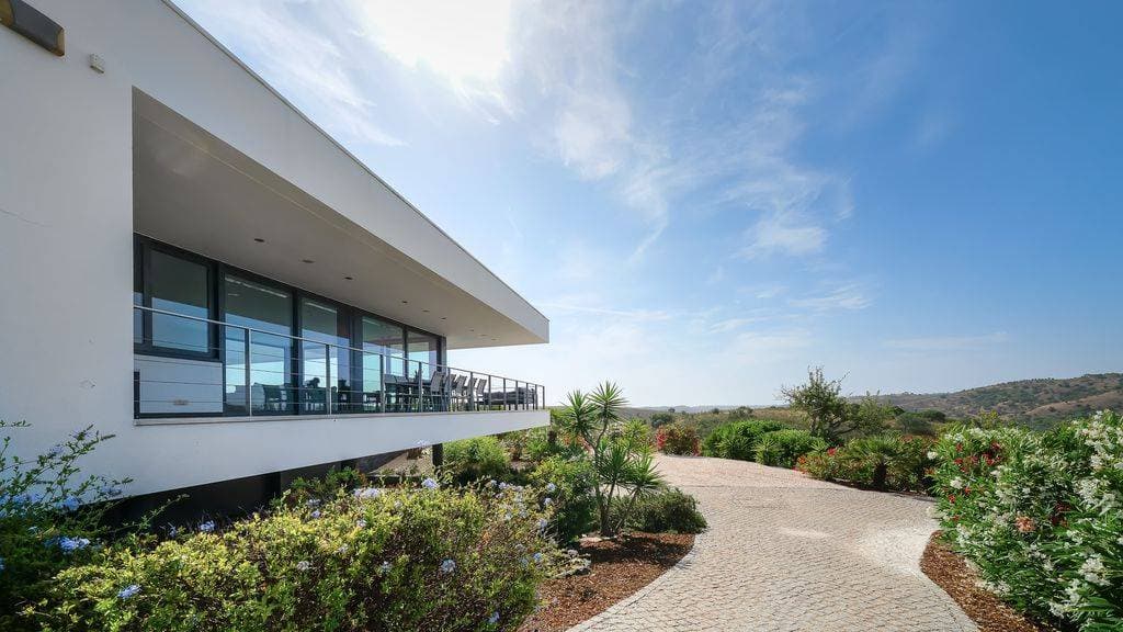 Villa Sernadinha 83