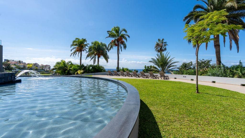 Acqua Sensation Suites by LovelyStay 49