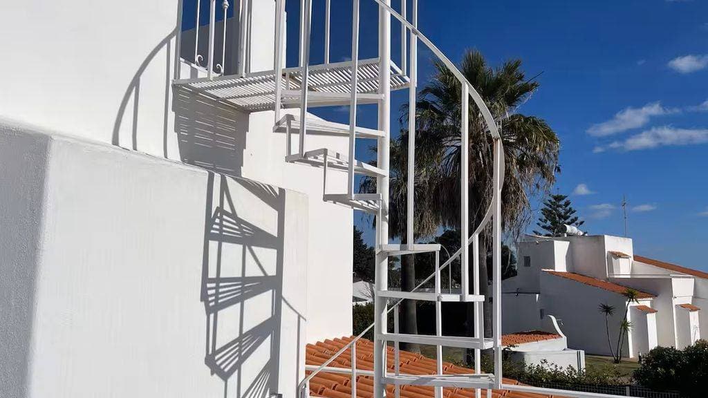 Aveiros Beach House 52