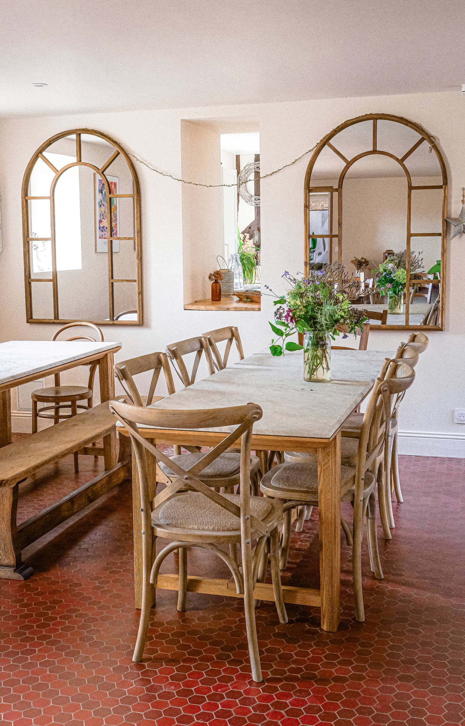 salle à manger : maison principale