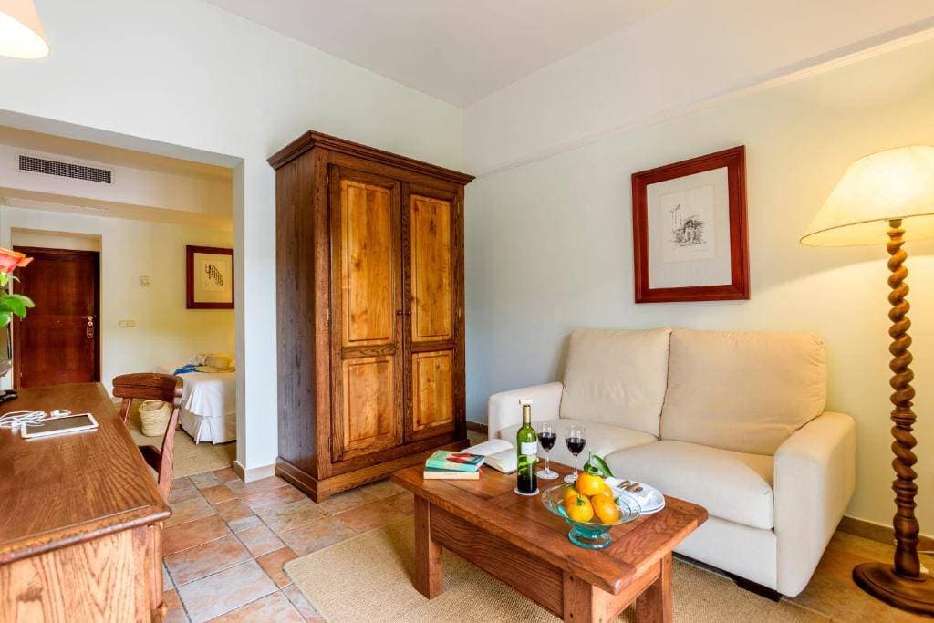 Hotel Cala Sant Vicenç 12