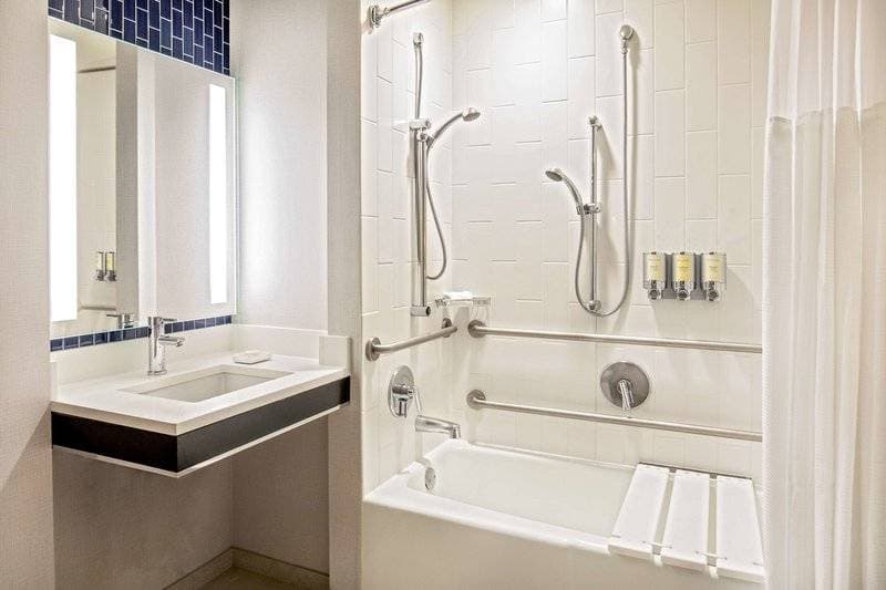 Royal Sonesta Boston 29