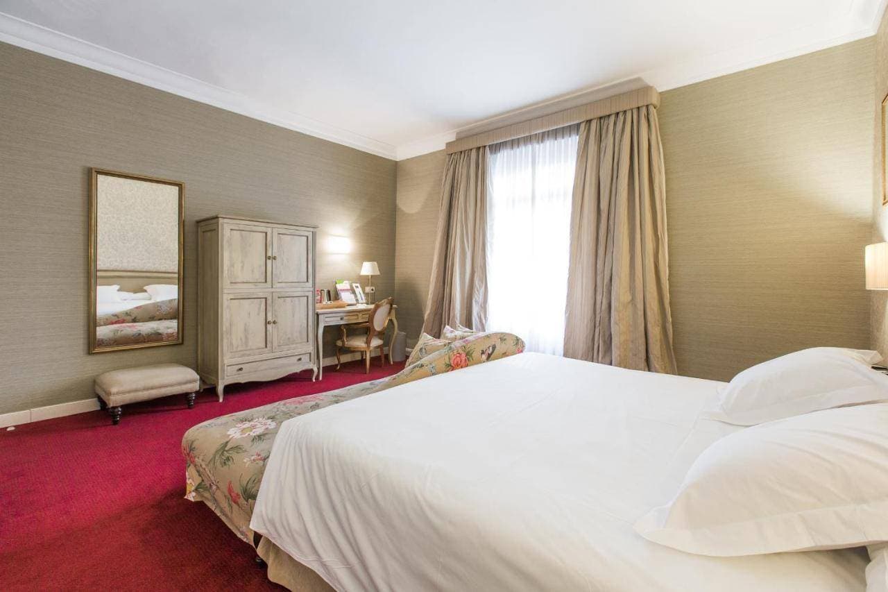 Hotel Carlton 13