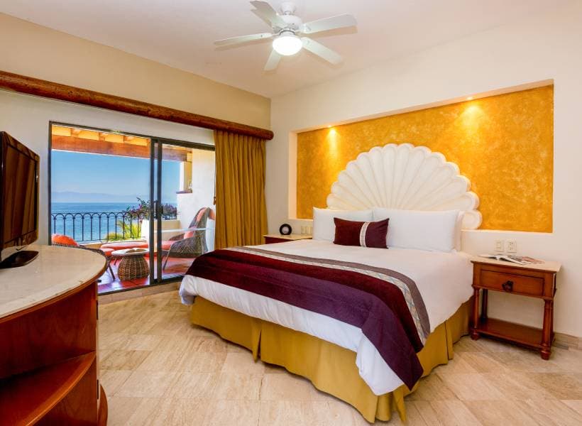 Velas Vallarta 10