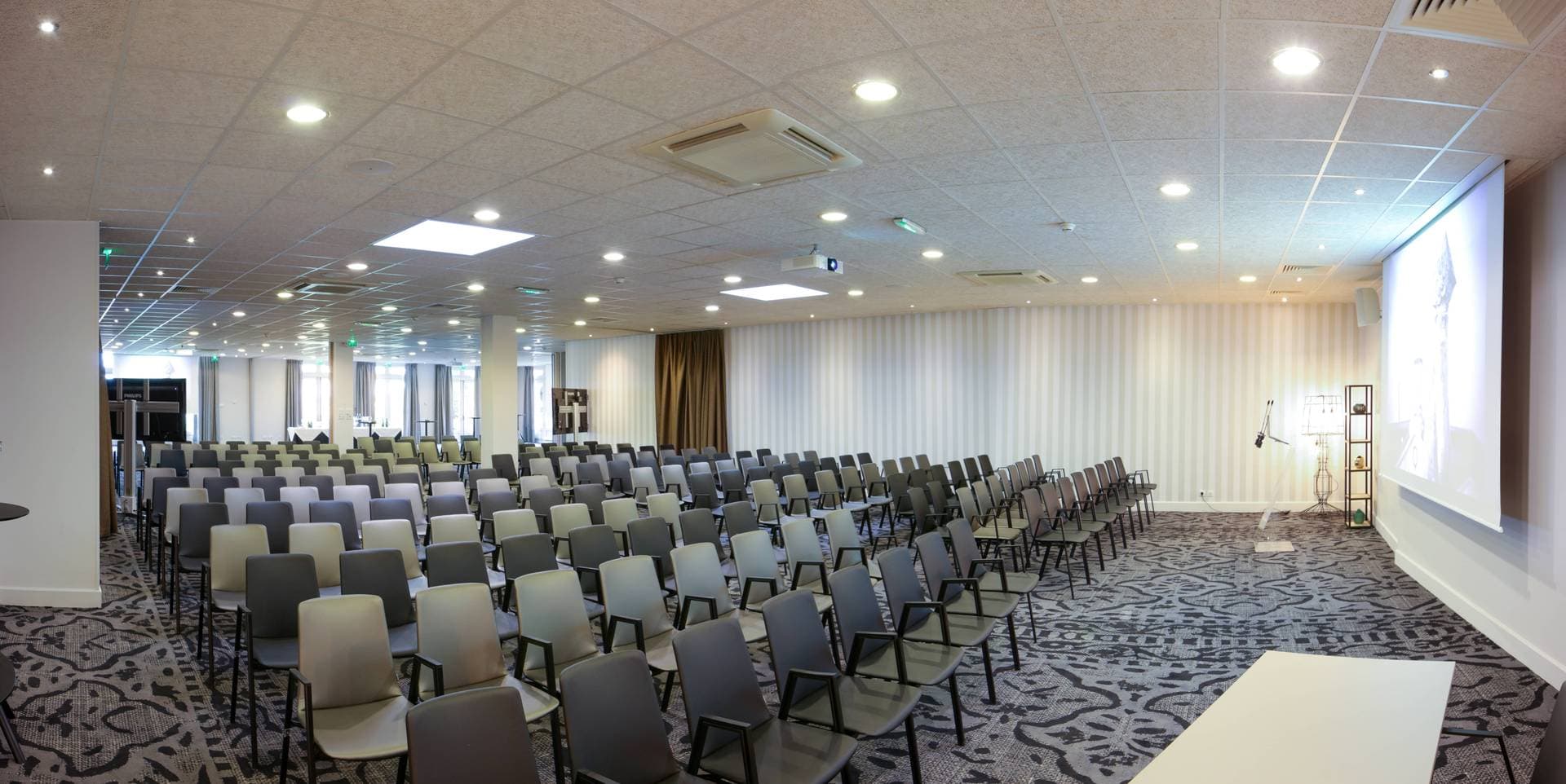 Mercure Angoulême Hotel De France 28