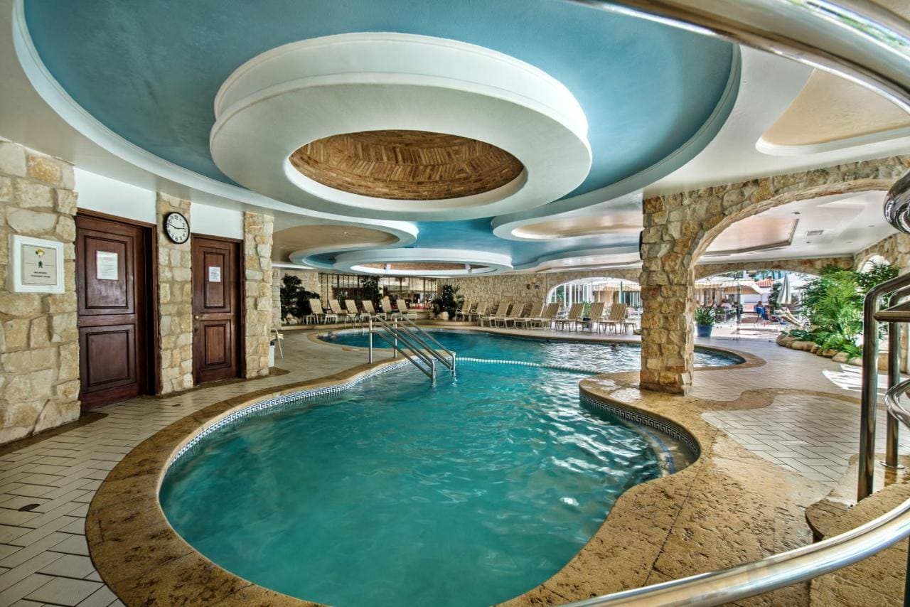 Four Seasons Country Club 19