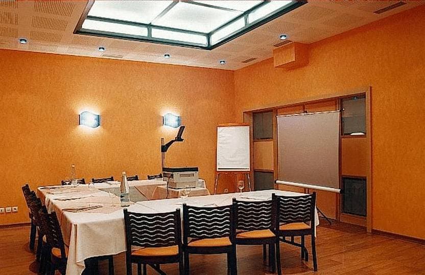 Hôtel Restaurant l'Hirondelle 12
