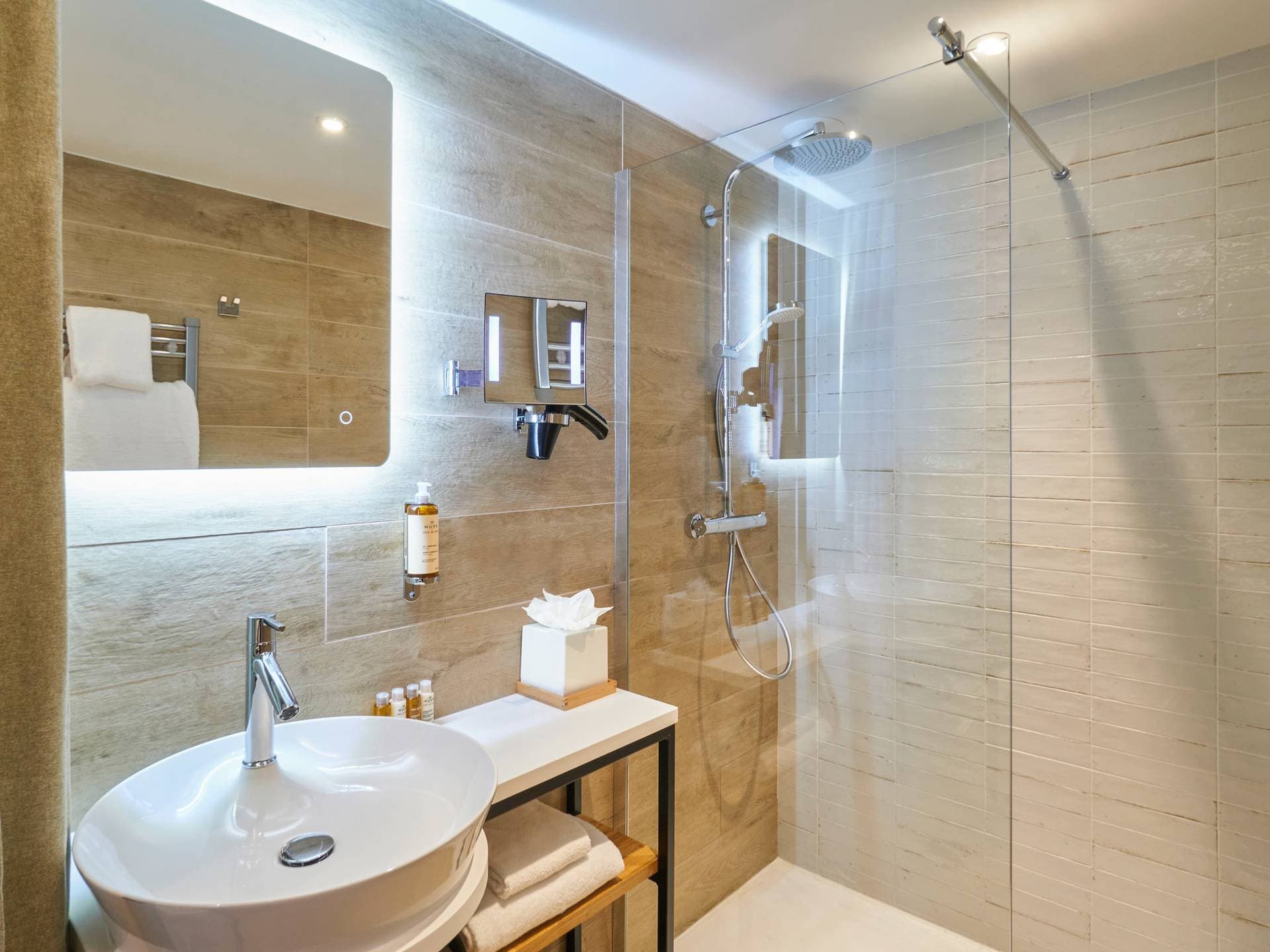 Mercure Avignon TGV & Spa 16