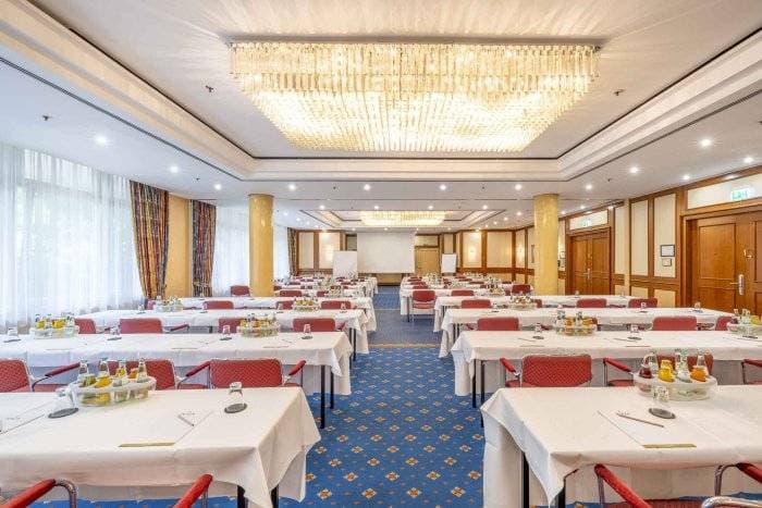 PLAZA Premium Schwerin 9