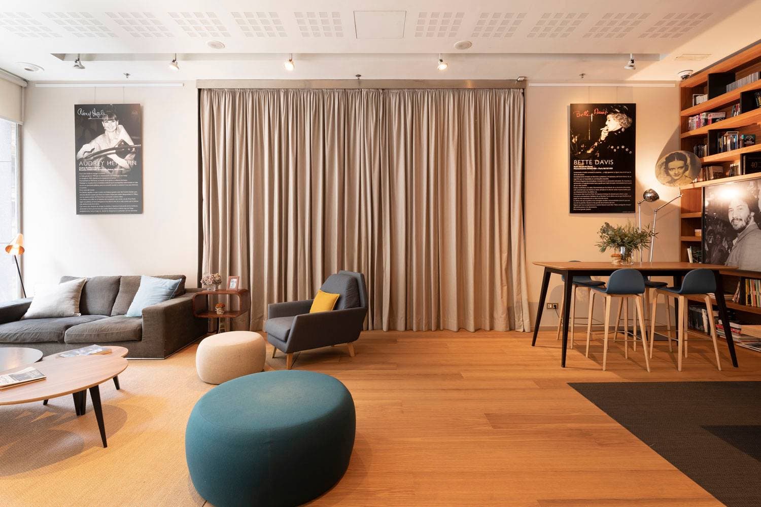 Zinema7 Hotel 9
