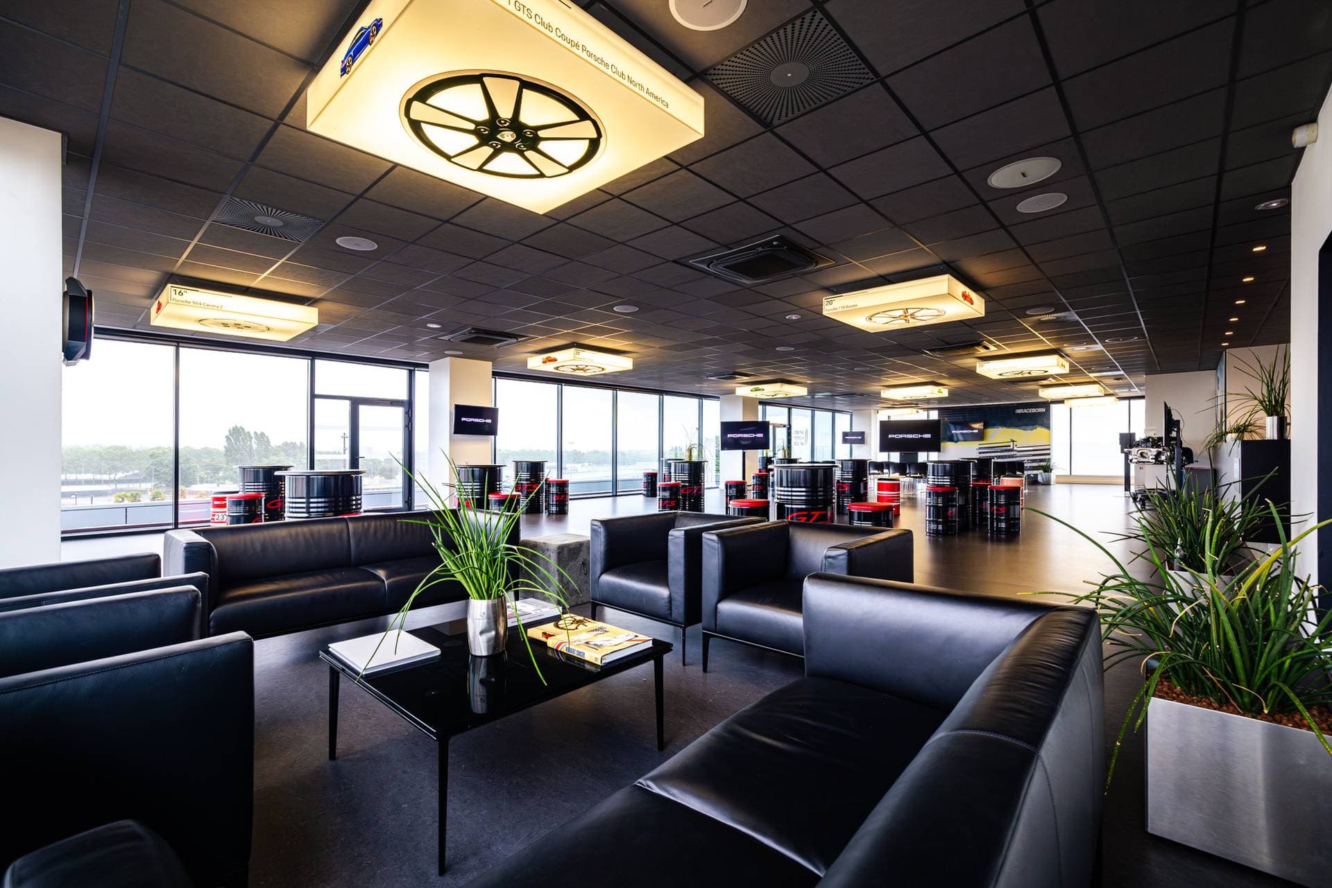 Porsche Experience Center 17