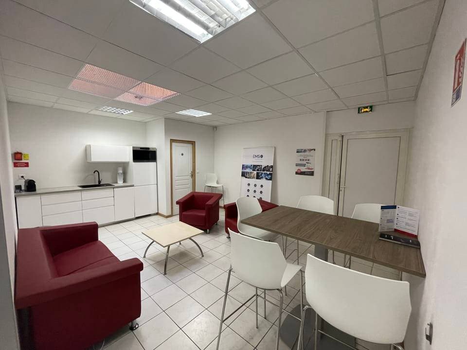 Salle Formation / réunion EMS Informatique 4