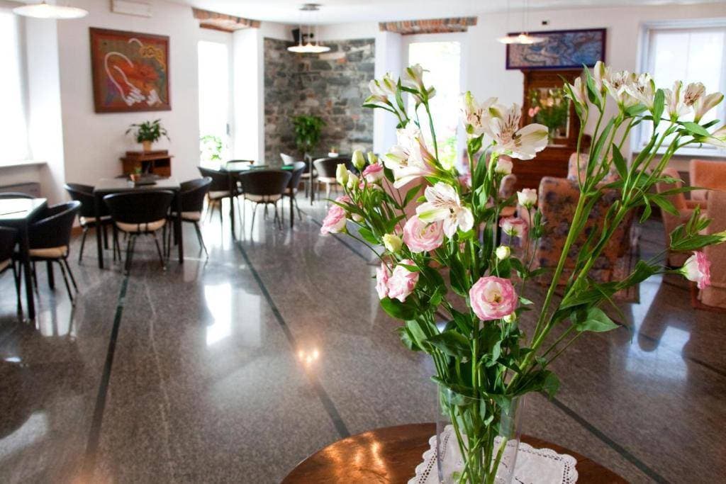 Albergo Lenno 5