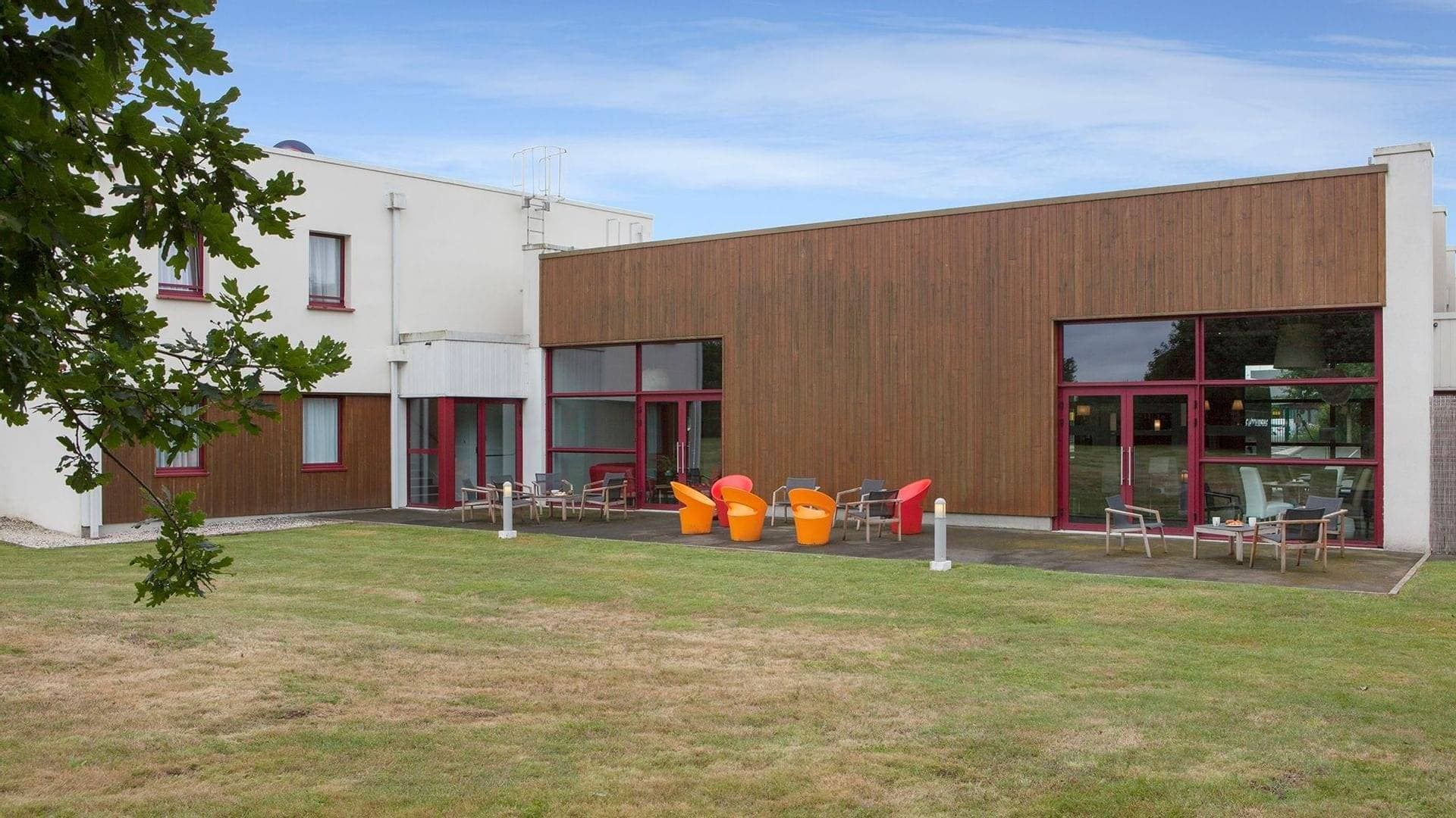 Brit Hotel Confort Bressuire 1