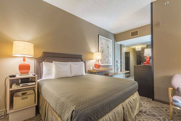 Proximity Hotel 23