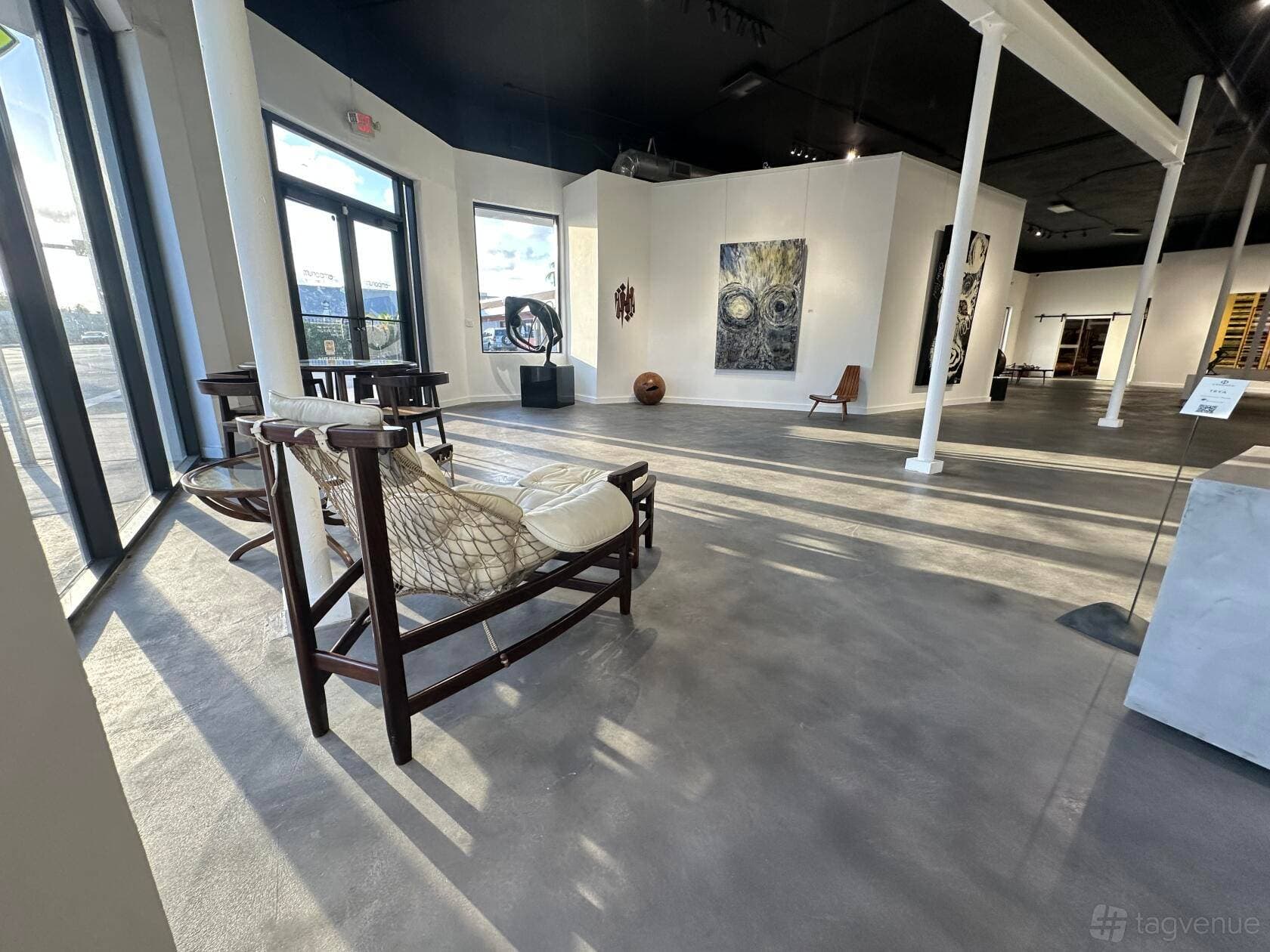 Emporium B Gallery 13