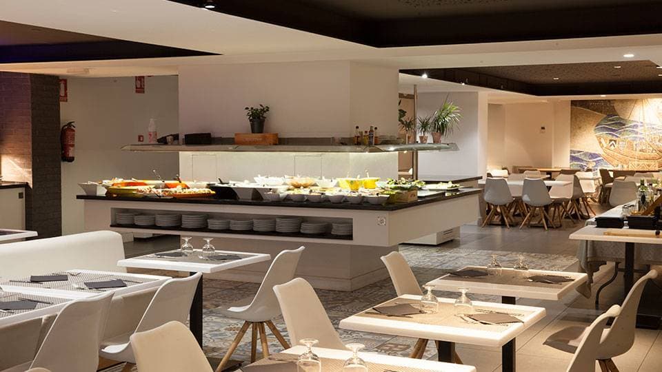 Hotel Brisamar Suites 10