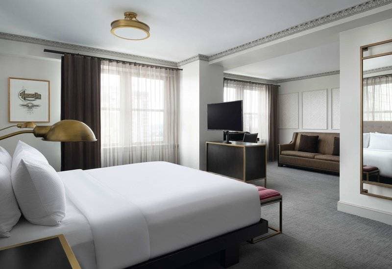 Hotel Phillips Kansas City, Curio Collection by Hilton 17