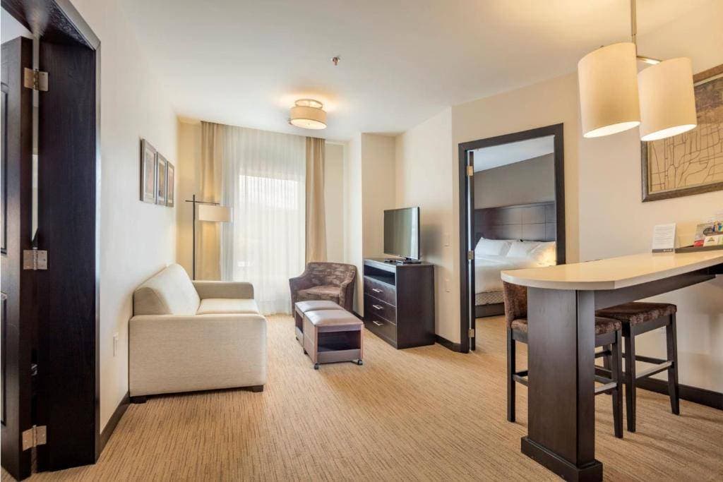 Staybridge Suites Irapuato 13