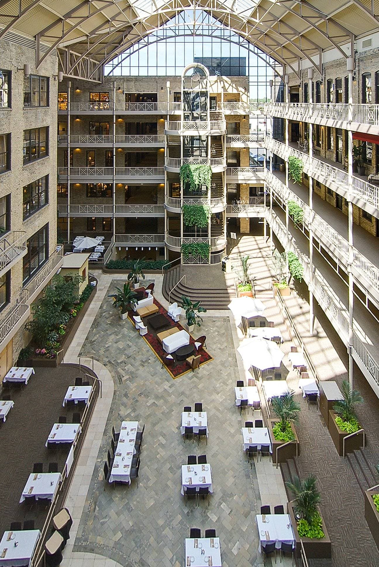 International Market Square 15