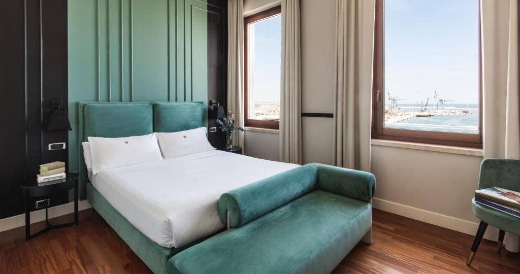 SeePort Hotel 7