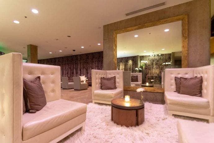 Proximity Hotel 4