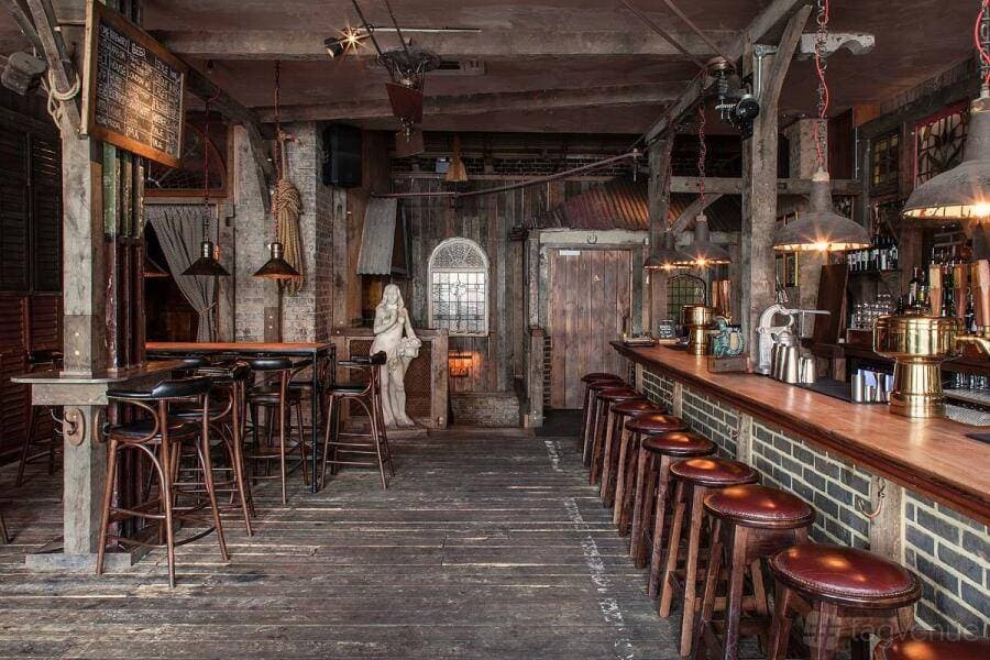 Kings Arms Pub 11
