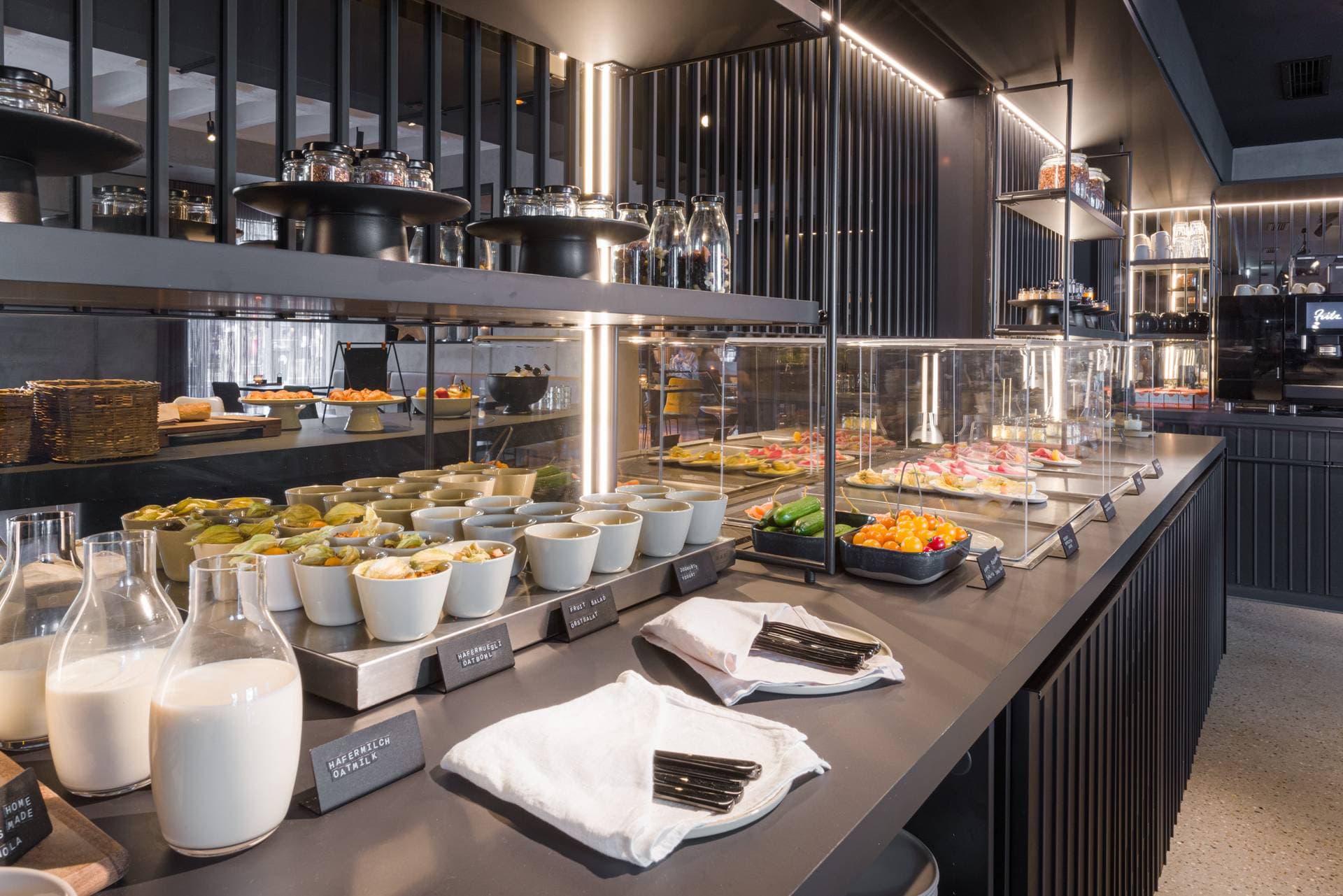EmiLu Design Hotel 57