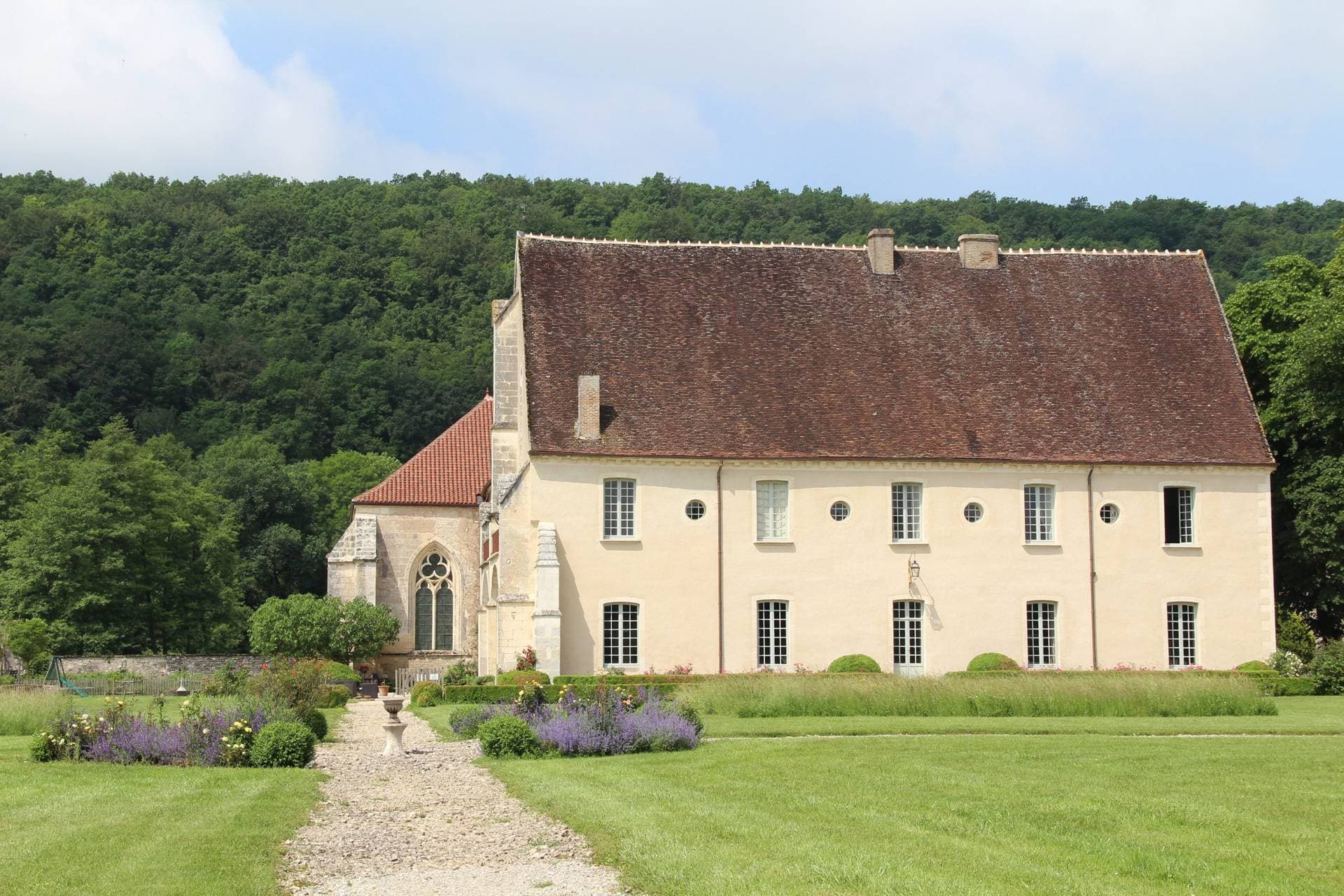 L'Abbaye de Reigny et le logis Saint-François 9
