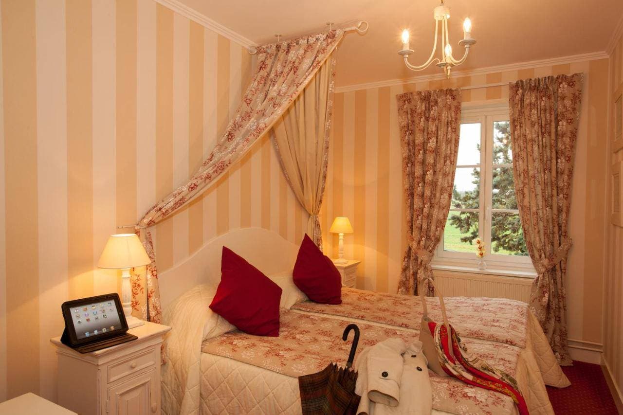 L'Hôtel Le Fleuray 19