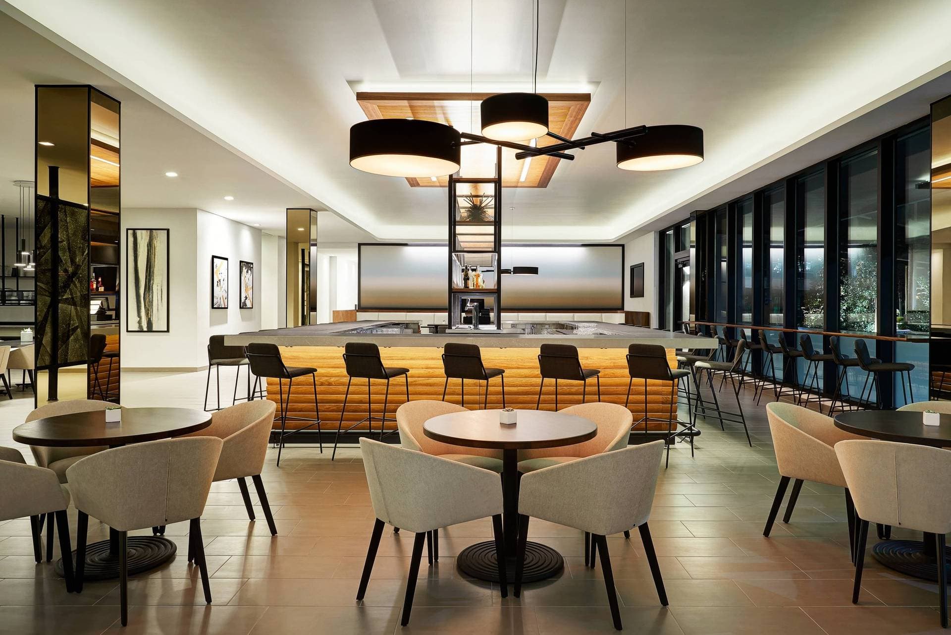 AC Hotel Tampa Airport 7