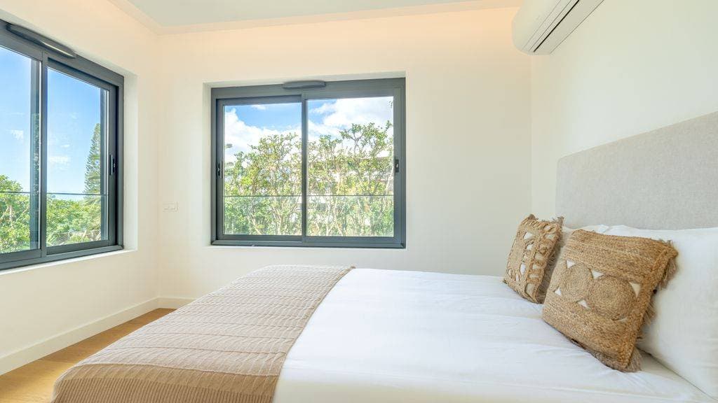 Acqua Sensation Suites by LovelyStay 24