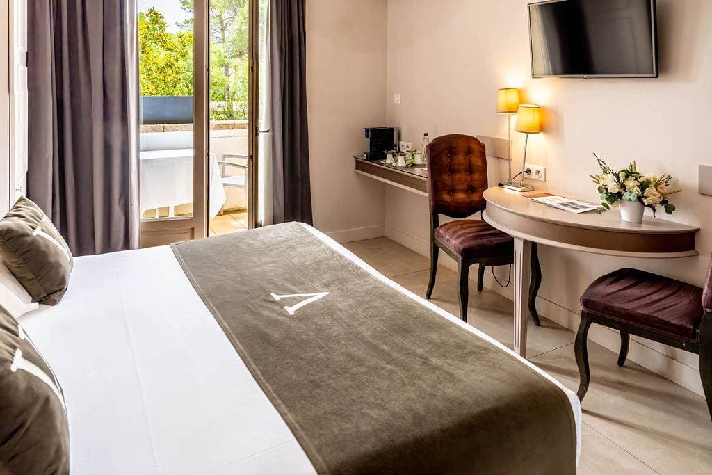 Le Vallon De Valrugues Hotel Spa & Villas 56