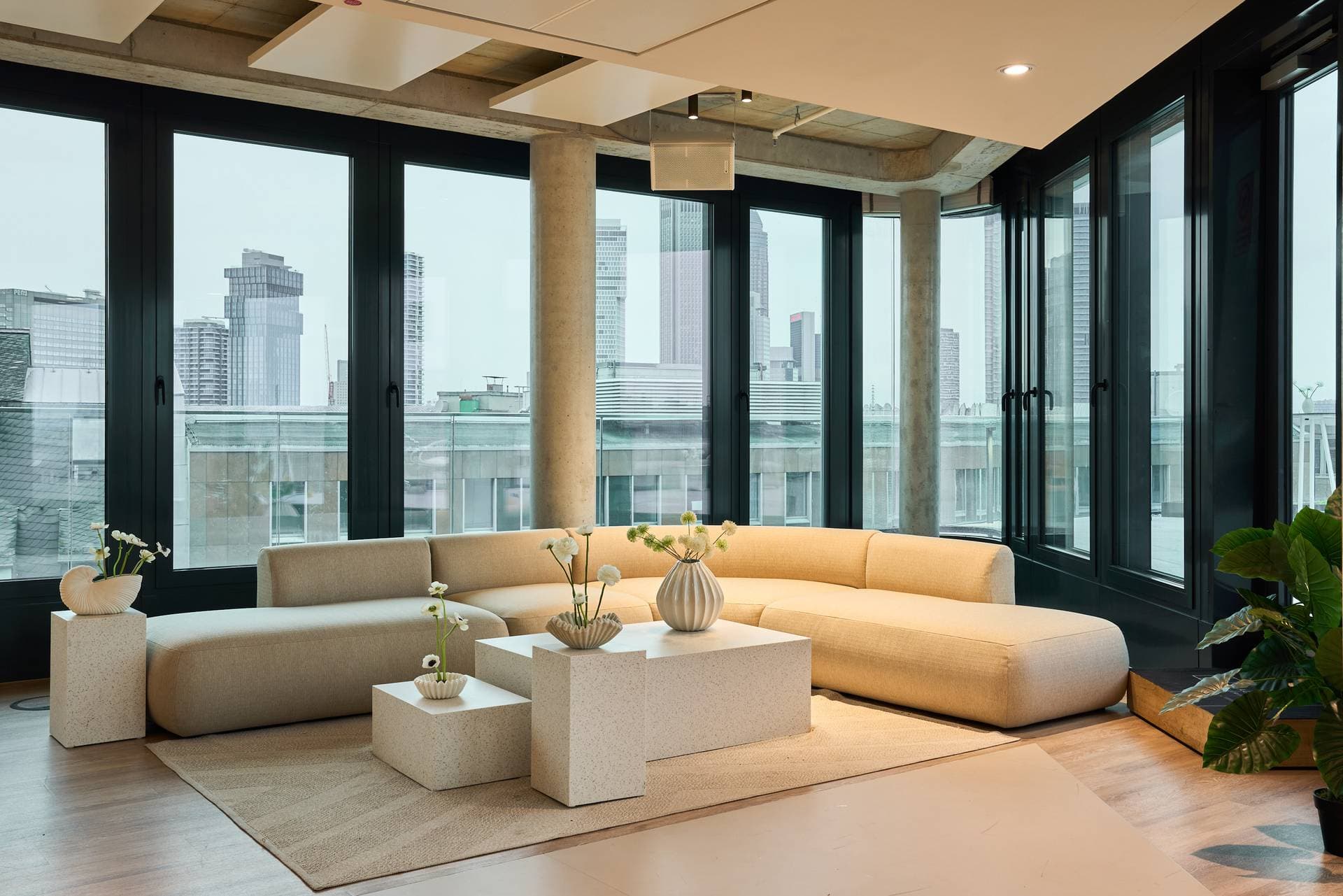 Manhattan Lounge