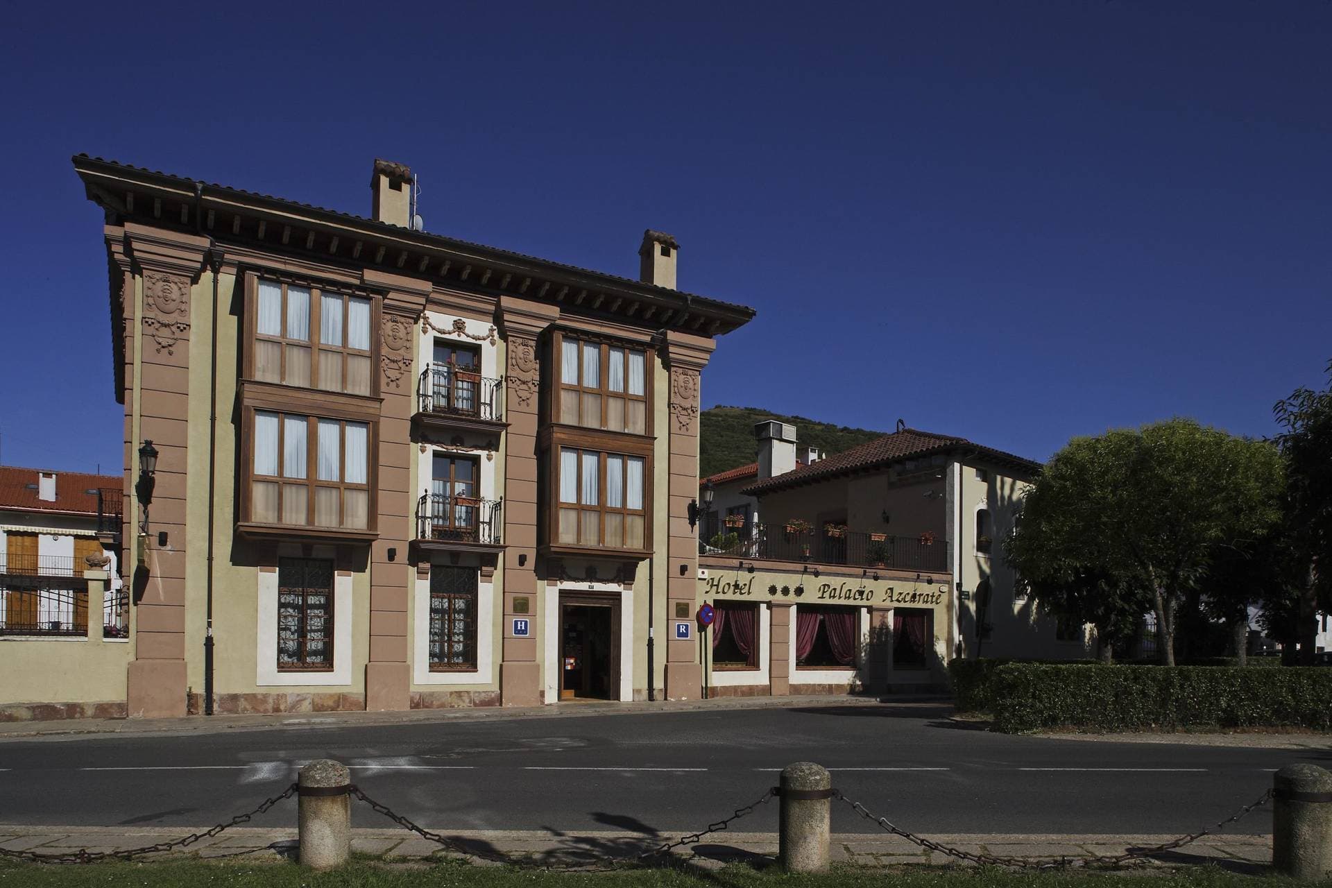 Palacio Azcárate - Hotel y Apartamentos 1