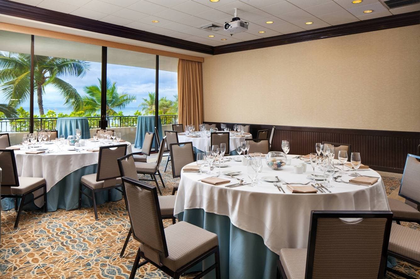Sheraton Waikiki Beach Resort 24