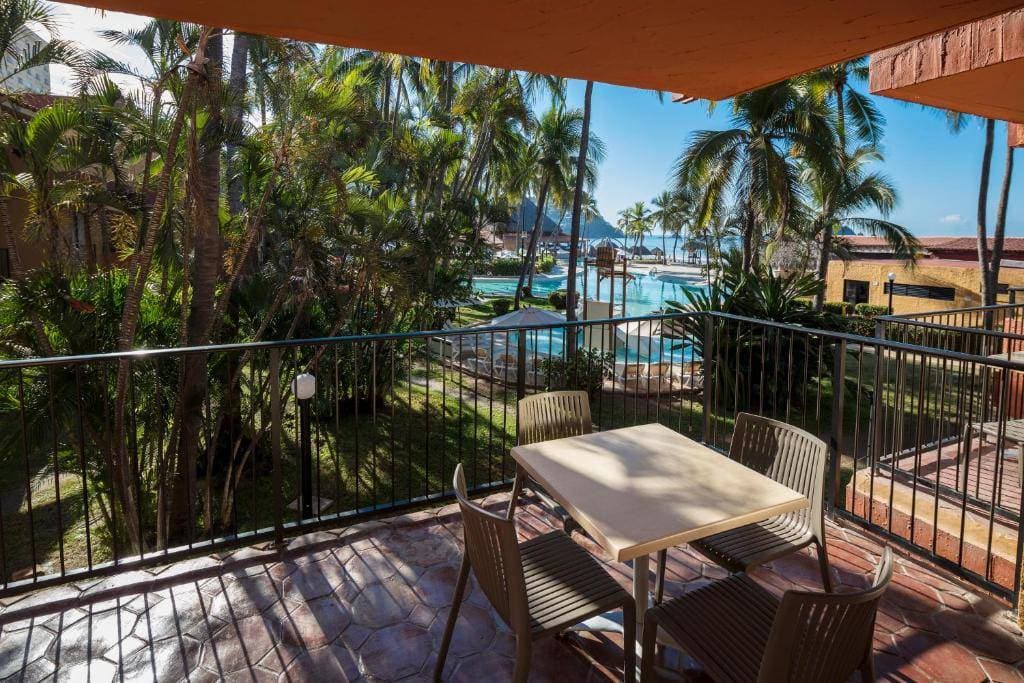 Holiday Inn Resort Ixtapa 21