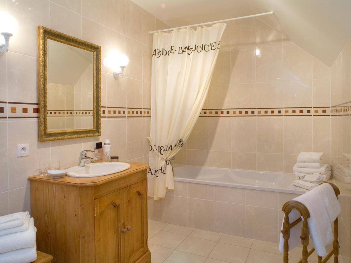 L'Hôtel Le Fleuray 20