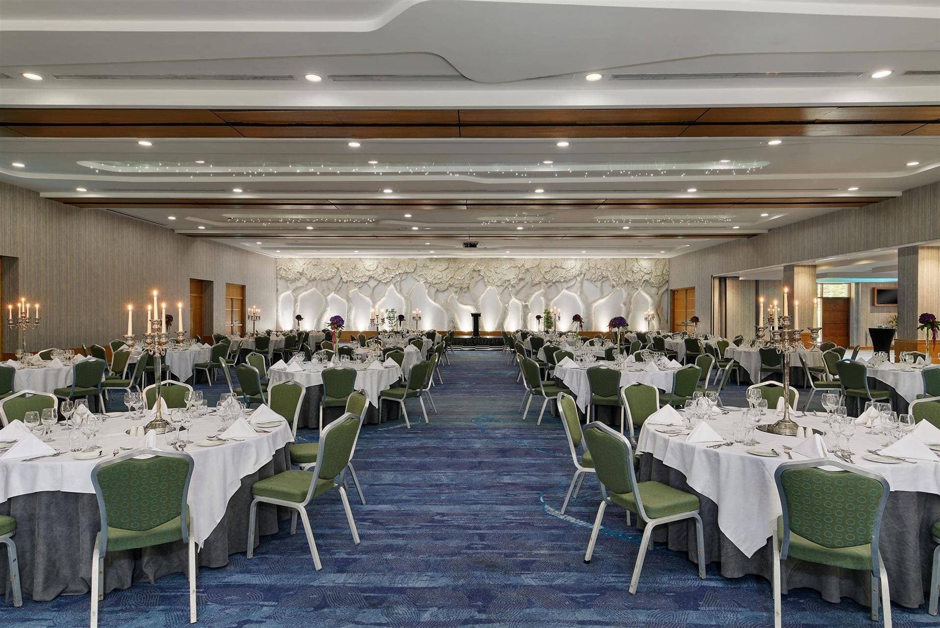 Crowne Plaza Northwood 2