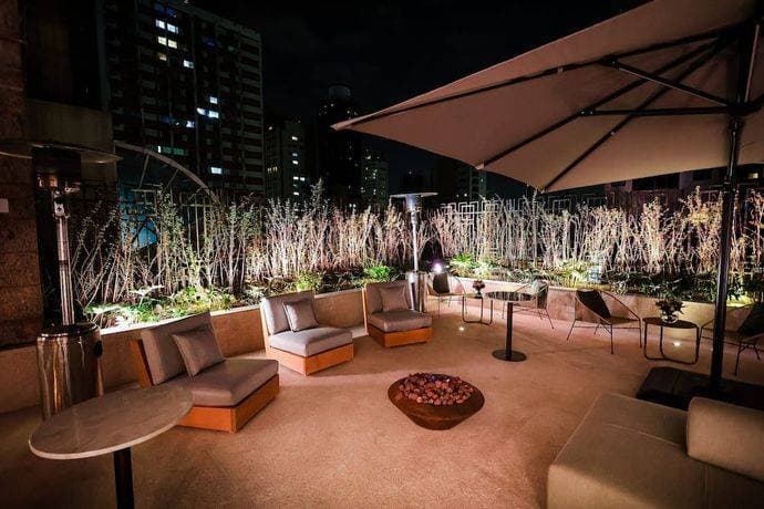 Qoya Hotel Curitiba, Curio Collection by Hilton 2