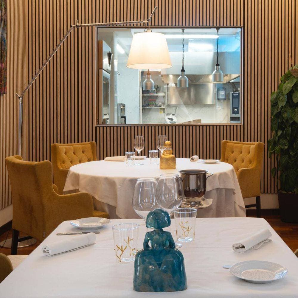 Henri Restaurant 11