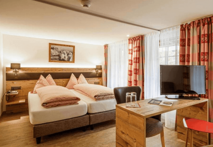 Hotel Alpenblick 8