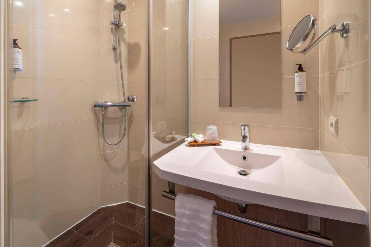  Best Western Plus Hôtel Colbert 18