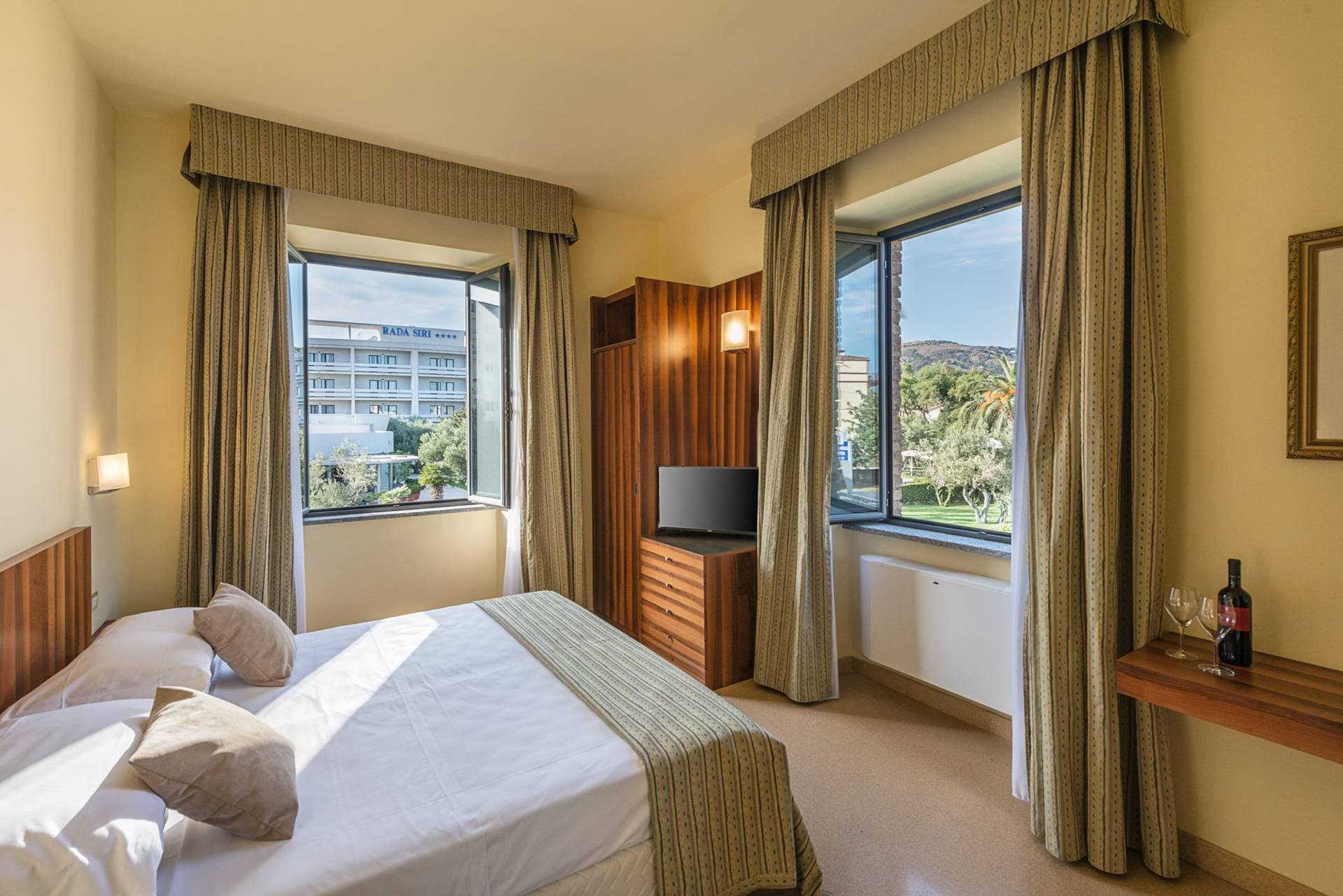 Hotel Rada Siri 9